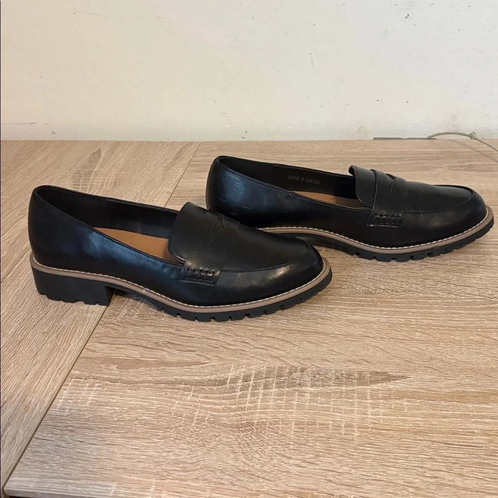 Dv by Dolce Vita "Crisp" Classic Penny Loafer / Lug Sole, Block Heel size 9 - Picture 7 of 13